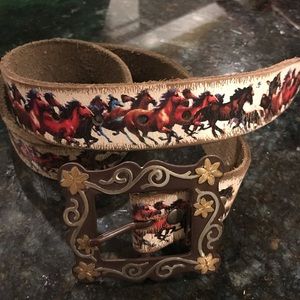 Ladies western style belt with wild horses